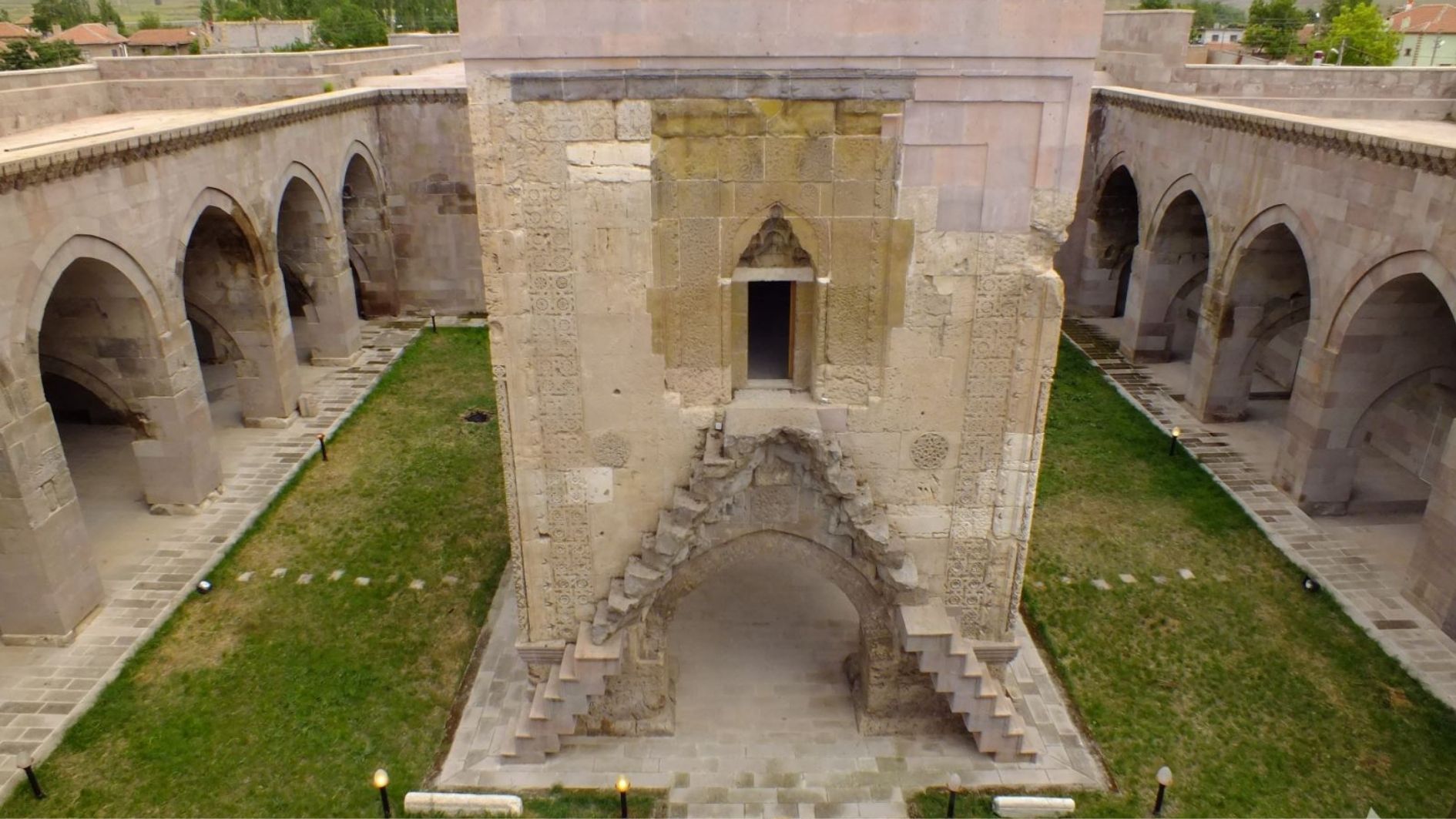 Sultanhanı Caravanserai